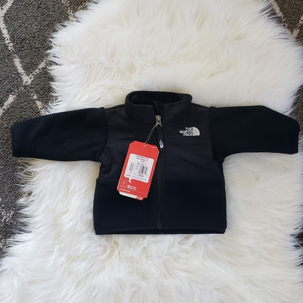 Nwt baby north face fleece jacket 0-3 mos